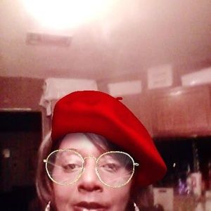 Meet your Posher, Vera